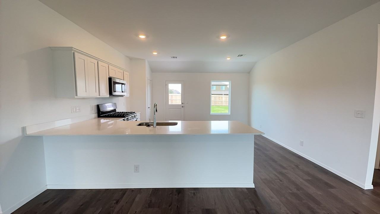1604 1604 E Gary Street - Photo 4 of 19