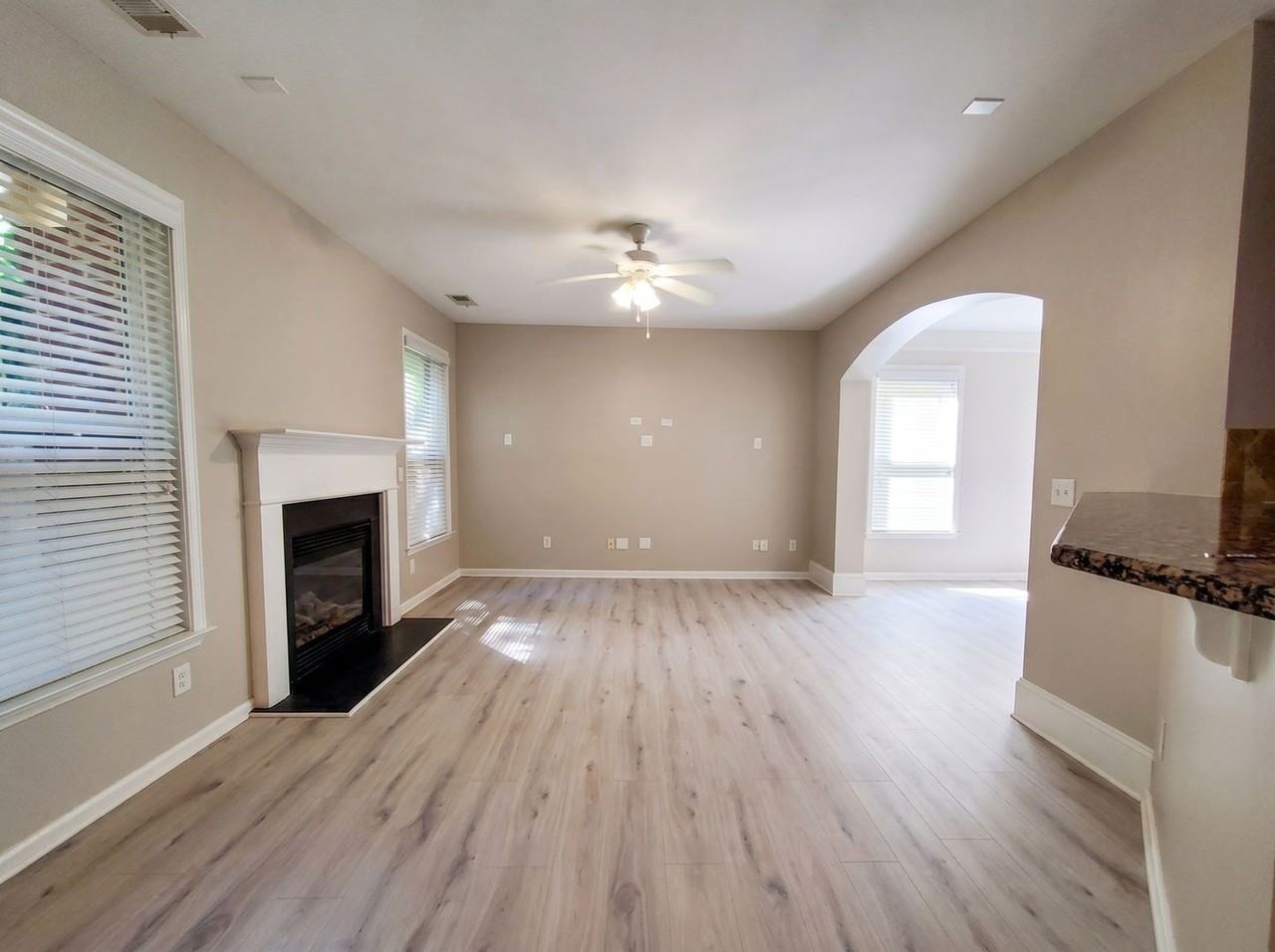 3344 Archgate Ct - Photo 4 of 32