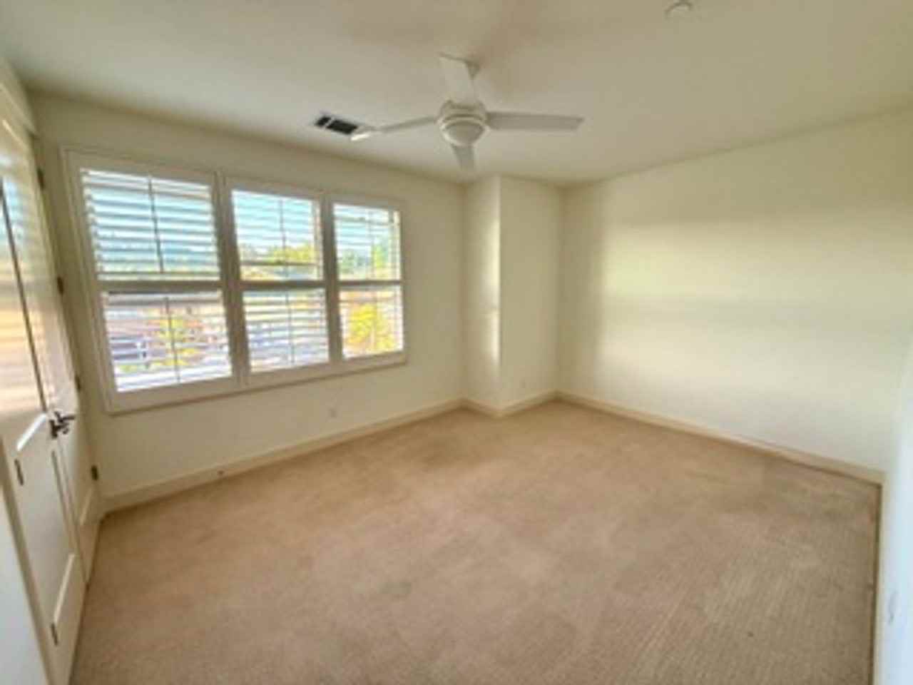 912 Lundy Ln - Photo 6 of 17