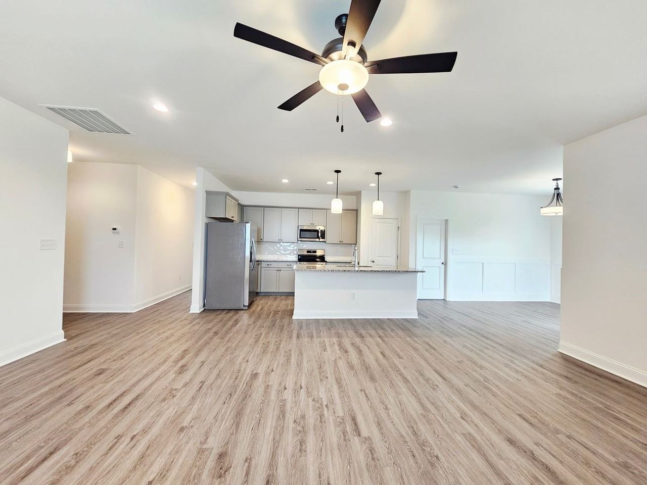 283 Crowville St - Photo 5 of 36