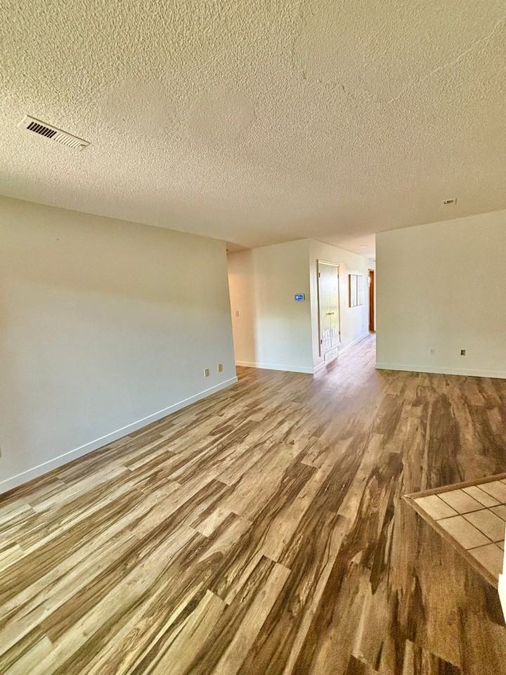 8910 Fox Dr #14 - Photo 2 of 32