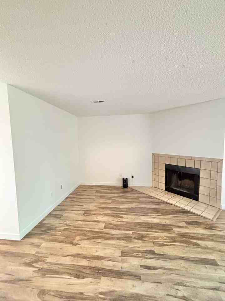 8910 Fox Dr #14 - Photo 3 of 32