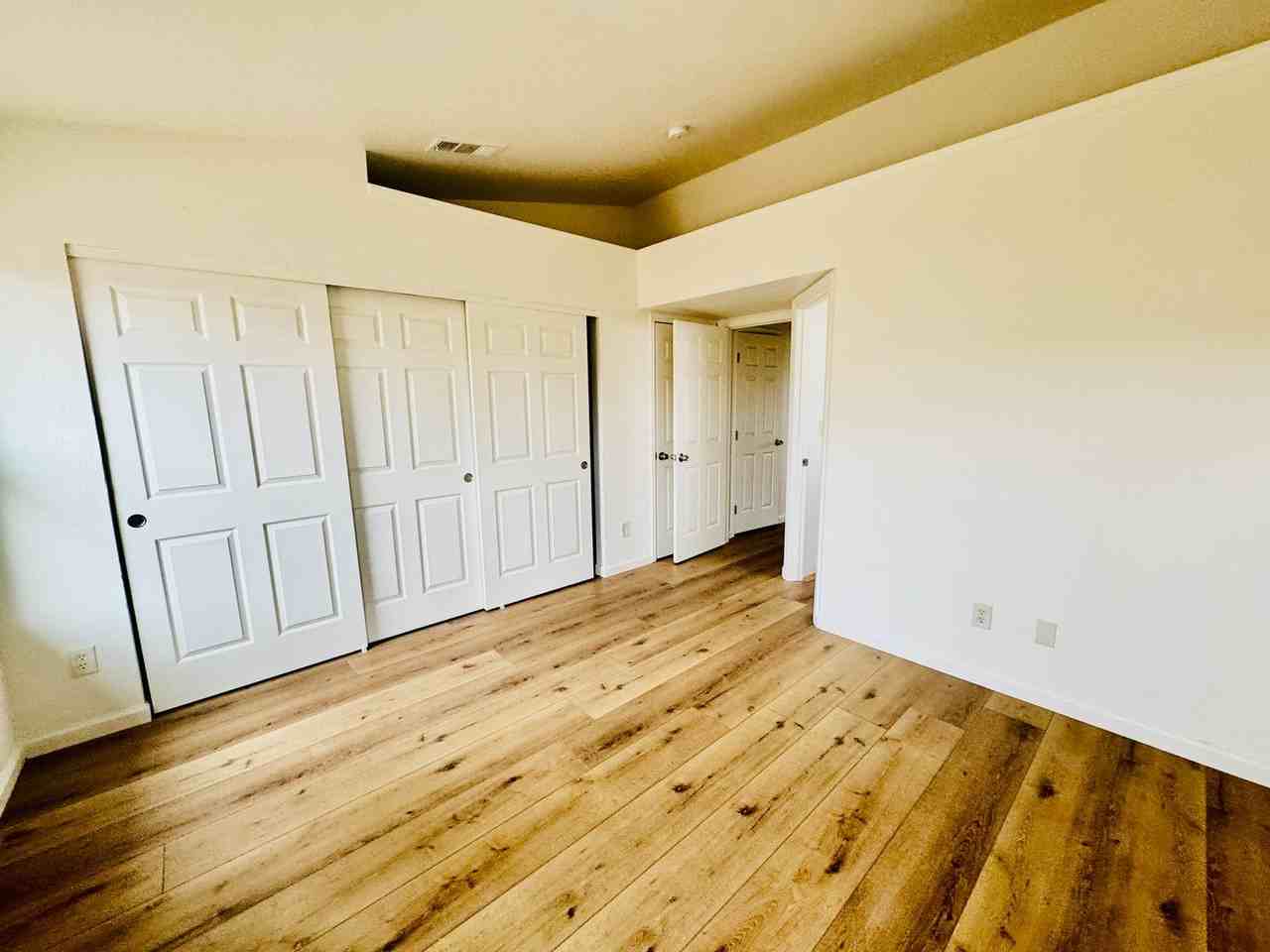 827 Mesa Ct - Photo 6 of 11