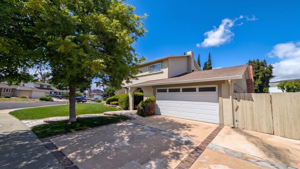 6923 Lassen St - Photo 2 of 6