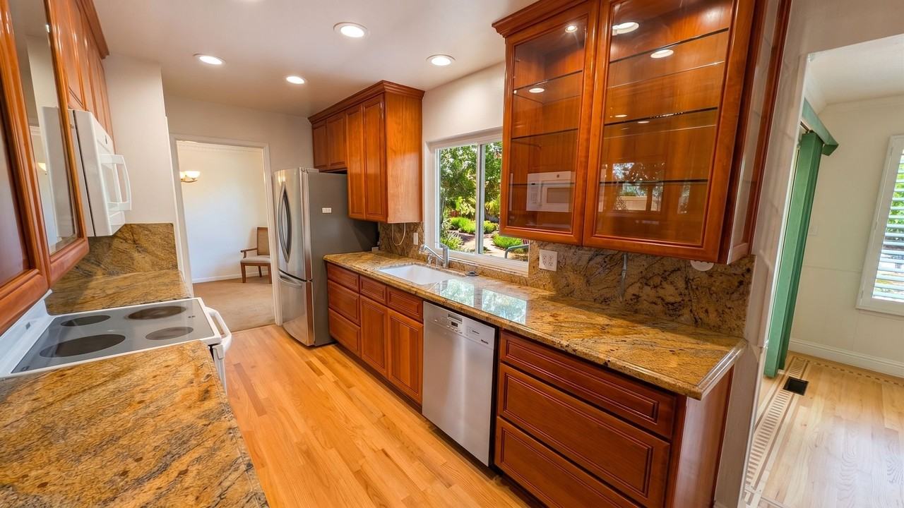 6923 Lassen St - Photo 5 of 6