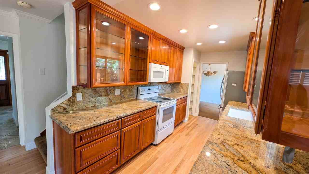 6923 Lassen St - Photo 6 of 6