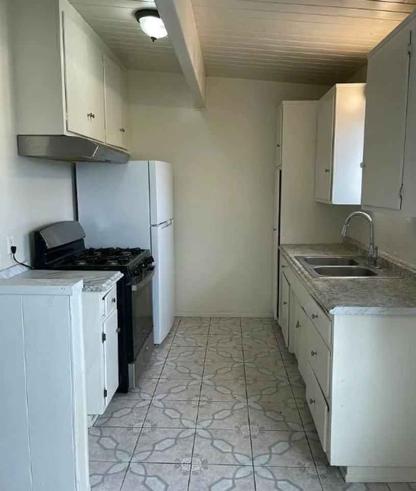 712 S G St - Photo 6 of 15