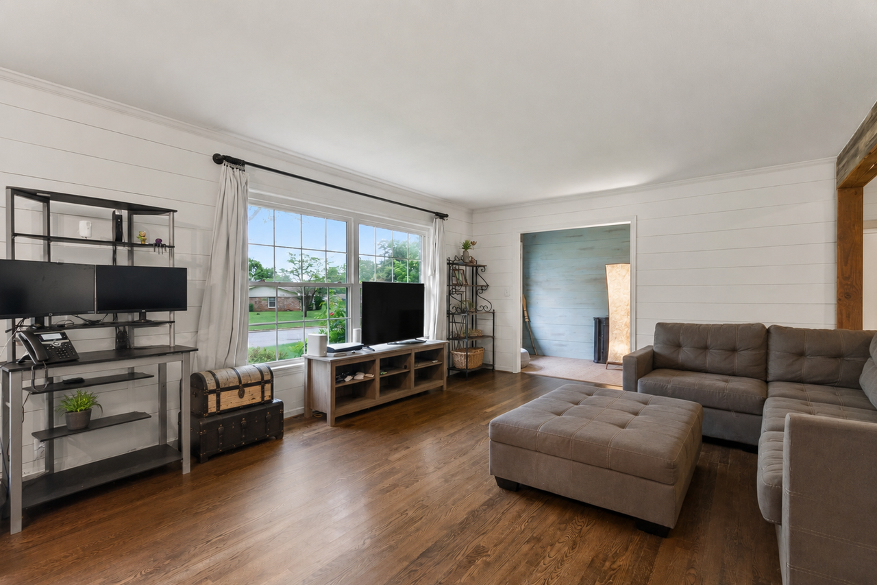 3836 Blackberry Ln - Photo 3 of 17