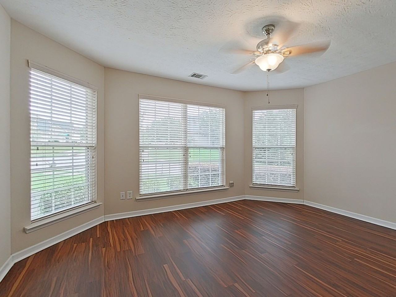 298 High Meadows Cir - Photo 5 of 22