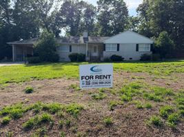 featured image of 1311 Clover Ln