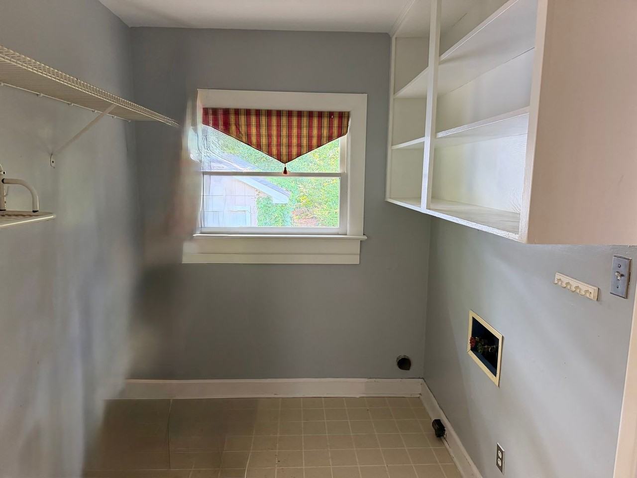 1311 Clover Ln - Photo 7 of 16