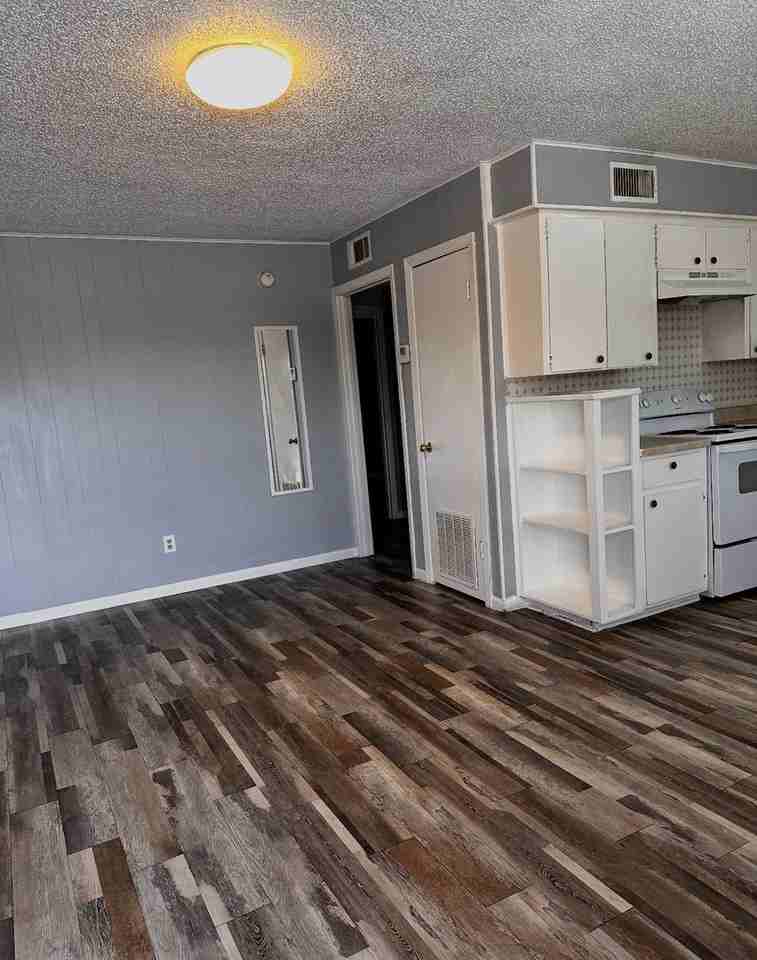 1507 Bundrant Dr - Photo 6 of 18