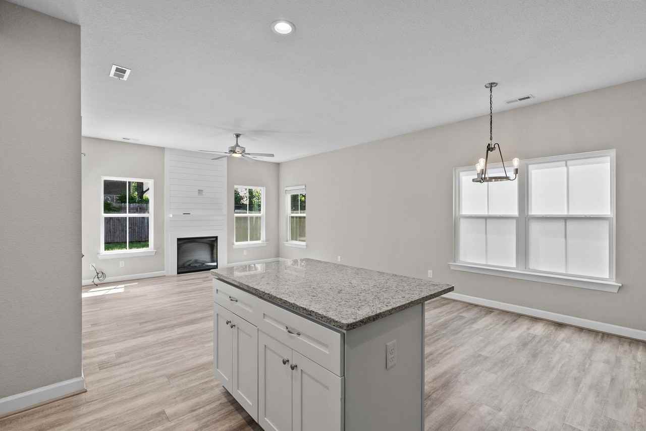 104 S Palm Ave - Photo 2 of 34