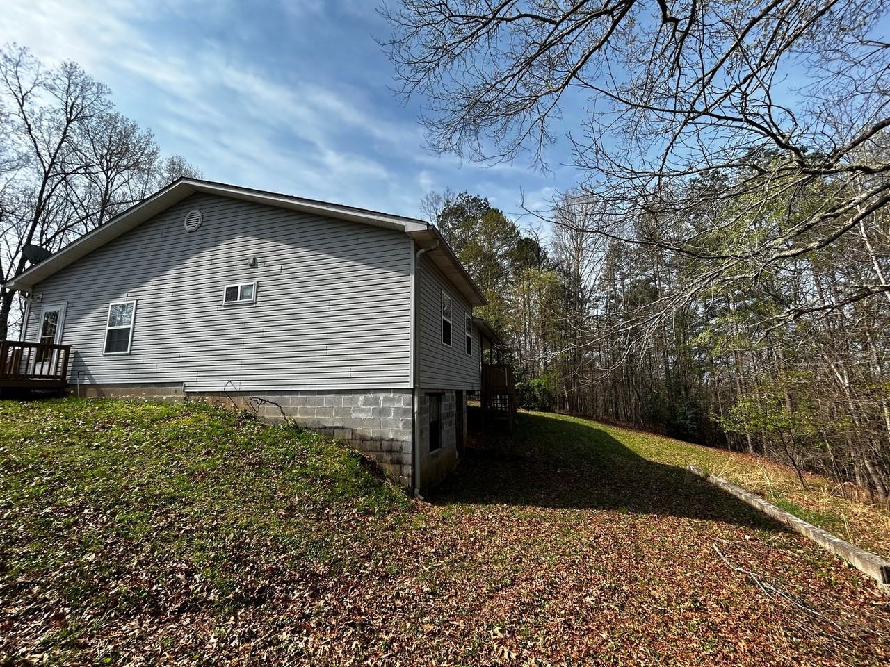 204 Cane Creek Ln - Photo 3 of 7