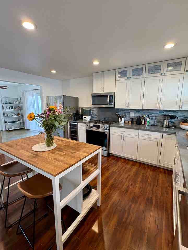 239 Elder Ave - Photo 2 of 17