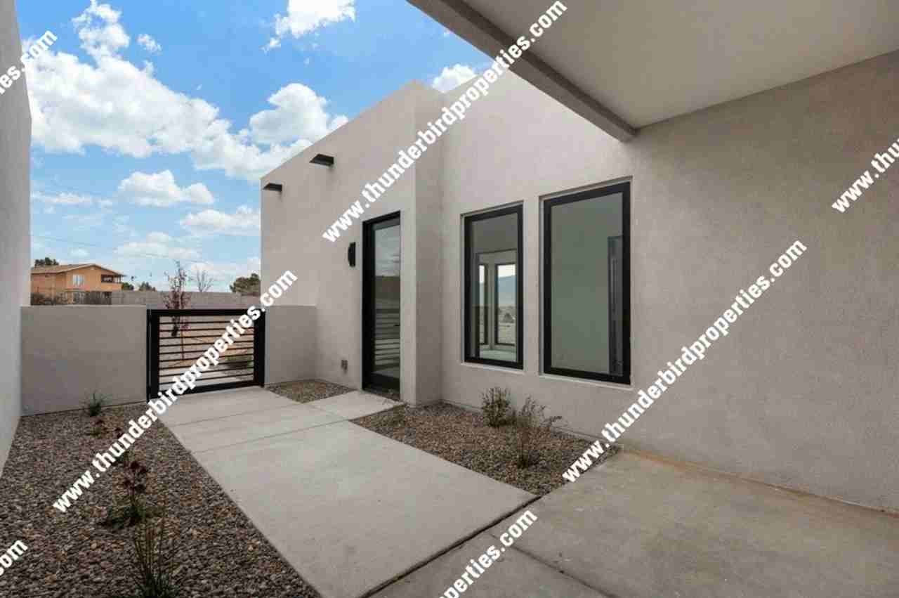 1215 Coronado Rd - Photo 6 of 29