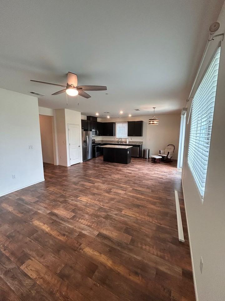 1296 Sparrow Dr - Photo 2 of 21