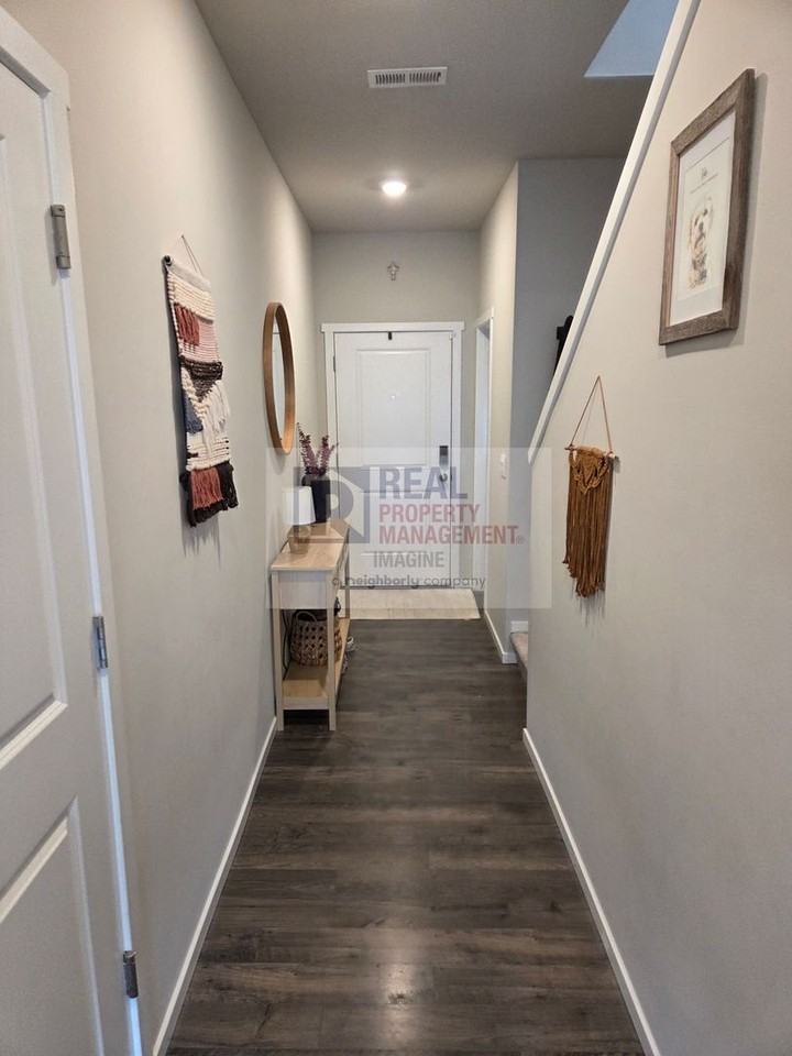 6032 Addison Rd Sw - Photo 4 of 45