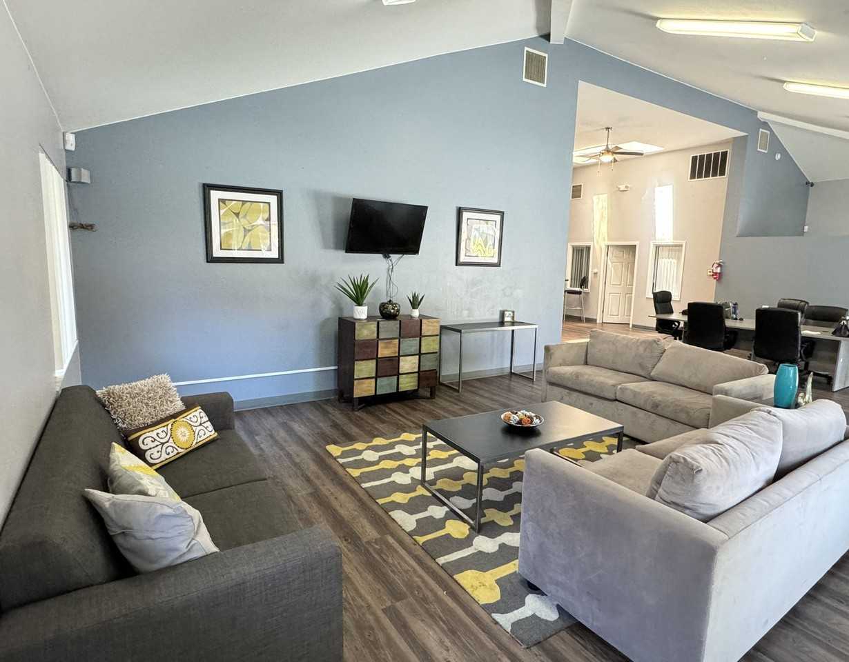 Parkside Gardens Apartments - Photo 2 of 21