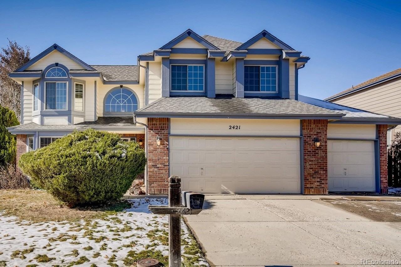 2421 S Waco Ct #NA - Photo 2 of 35