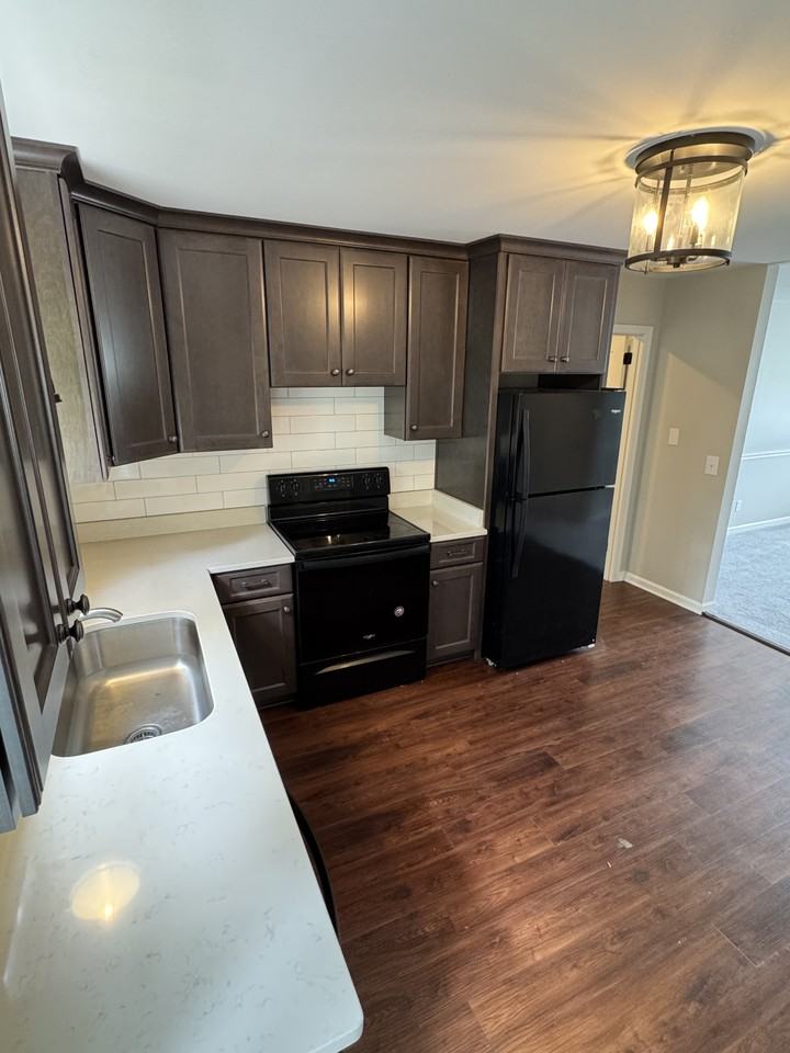 1010 Ridgeway Ave #8 - Photo 6 of 19