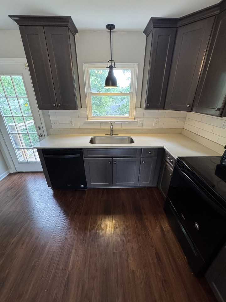 1010 Ridgeway Ave #8 - Photo 7 of 19
