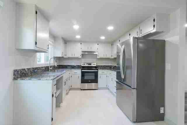 1116 L St #D - Photo 5 of 8