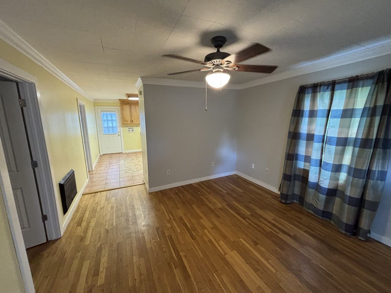 208 Marietta St #208 - Photo 2 of 6