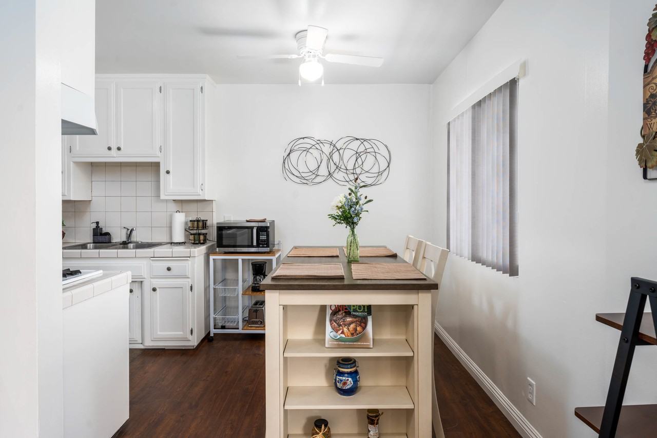 545 East 97th Street #5 - Photo 3 of 17