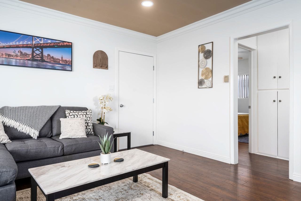 545 East 97th Street #5 - Photo 4 of 17