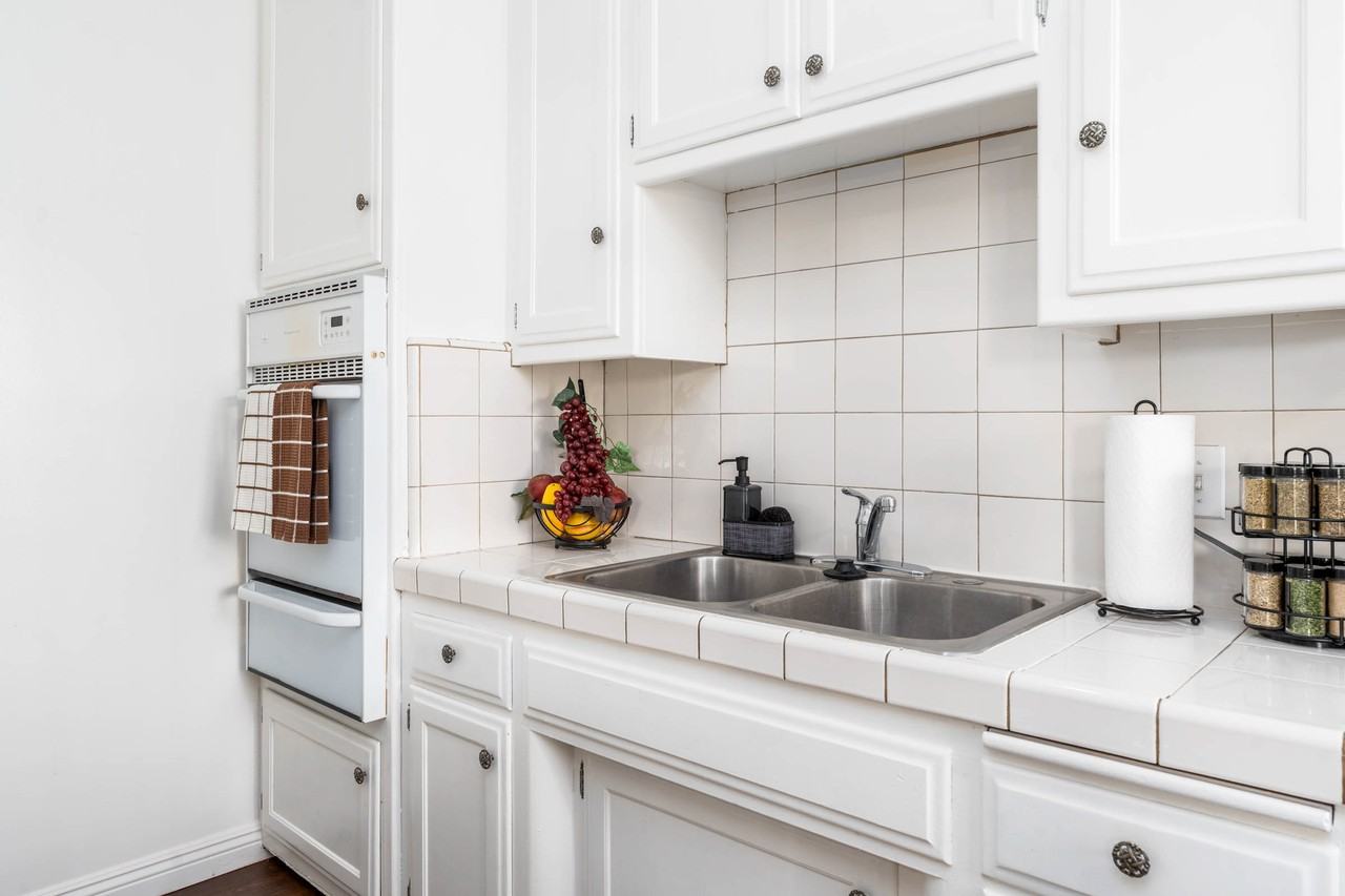 545 East 97th Street #5 - Photo 7 of 17