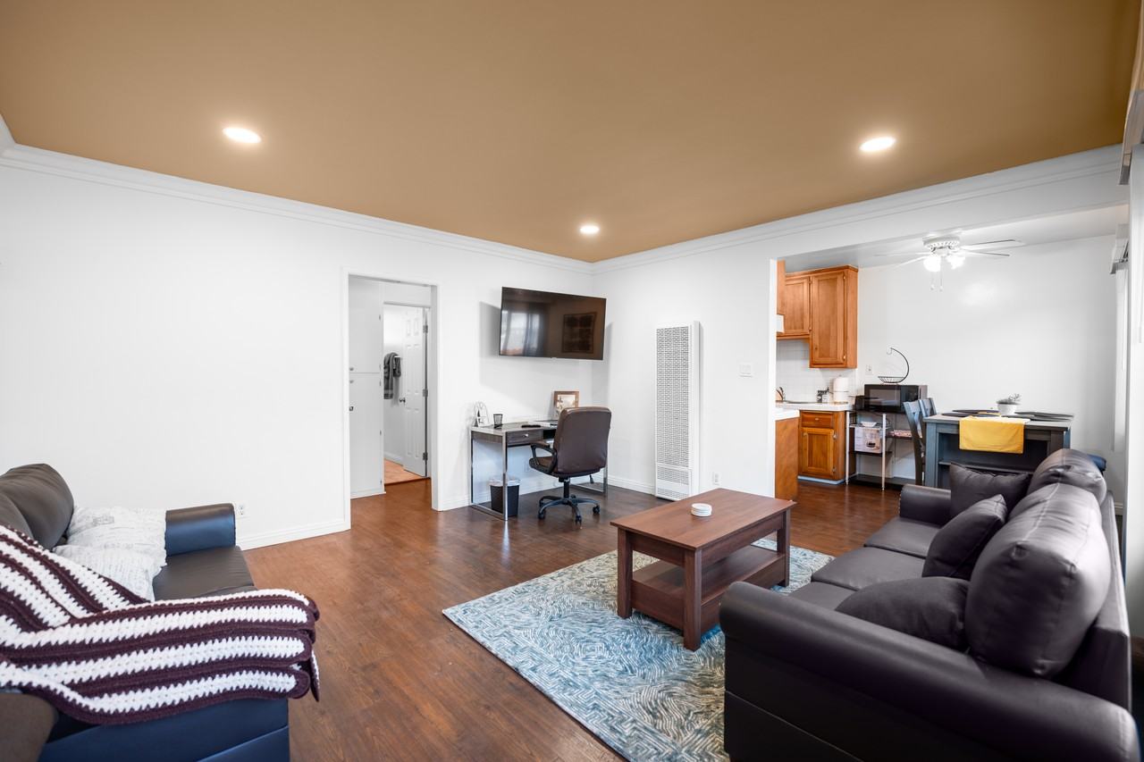 545 East 97th Street #2 - Photo 4 of 19