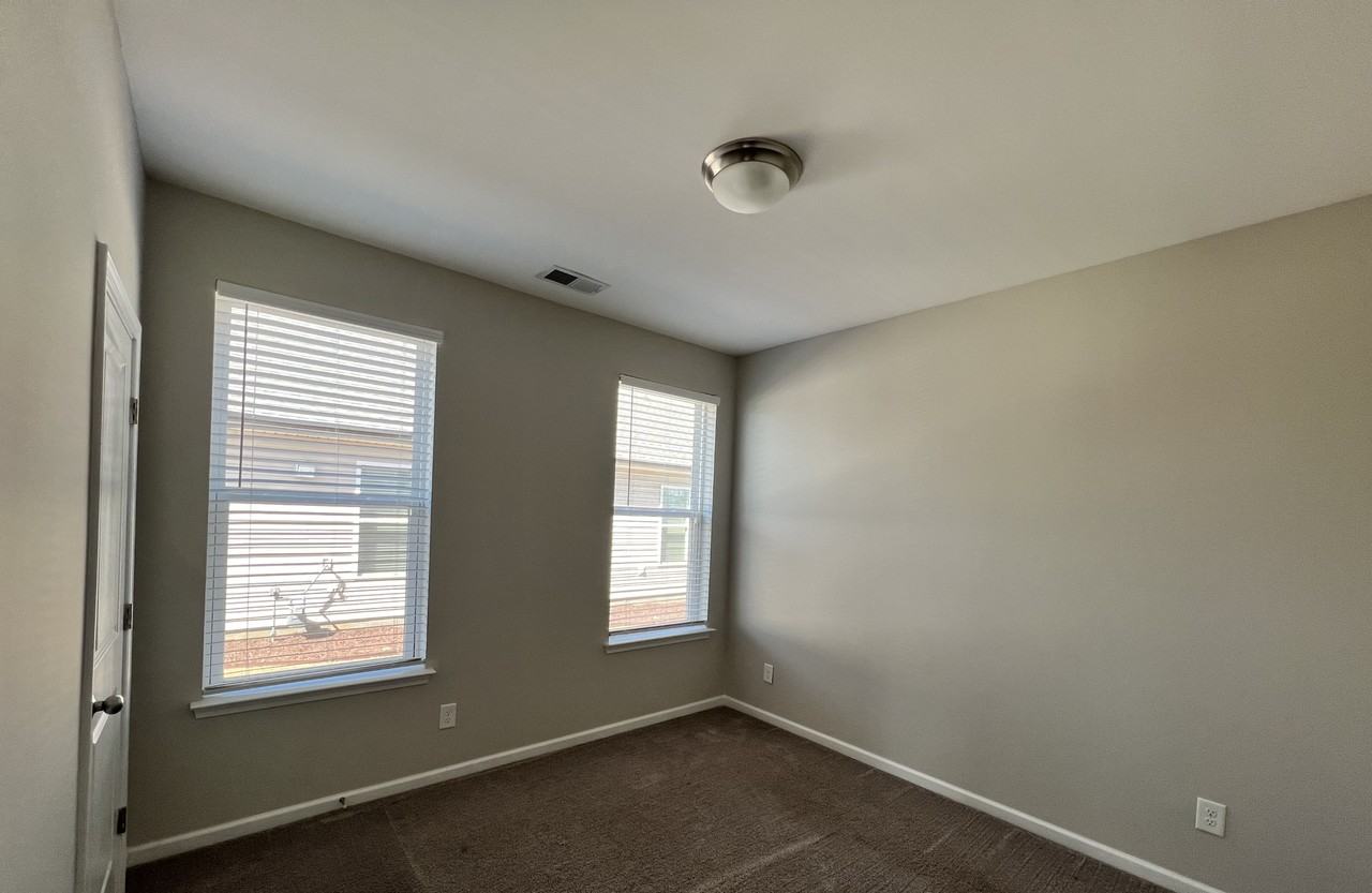 70 Carbone Ln #NA - Photo 5 of 14