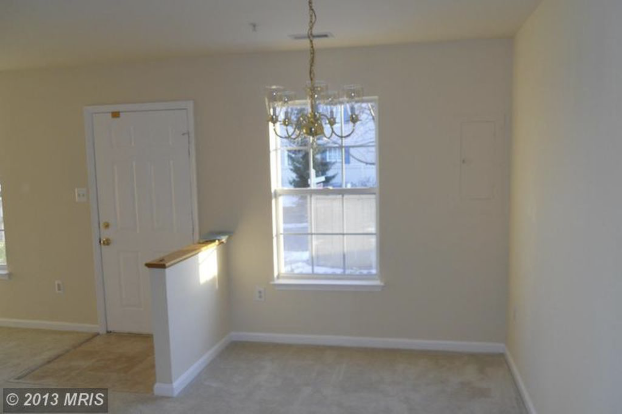 121 Whitestone Way - Photo 4 of 9