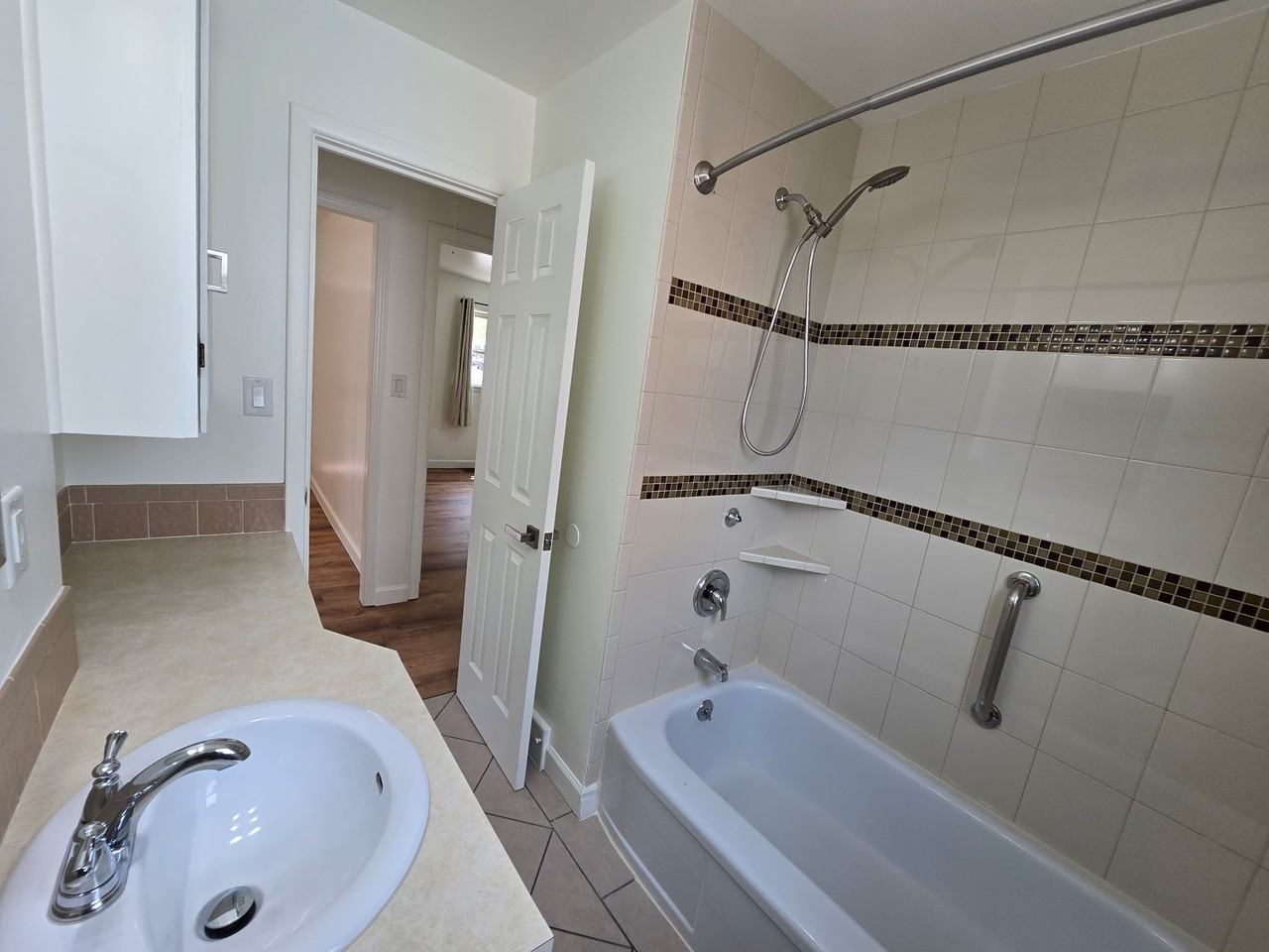 1348 W 29th St #1 - Photo 3 of 21