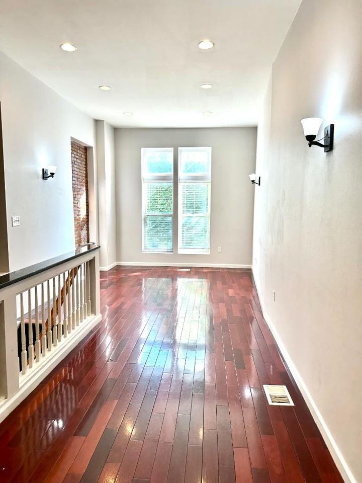 2215 Eutaw Pl - Photo 4 of 23