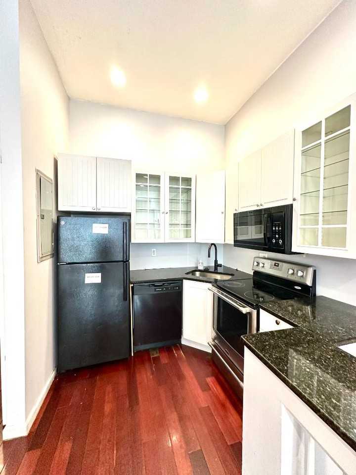 2215 Eutaw Pl - Photo 6 of 23