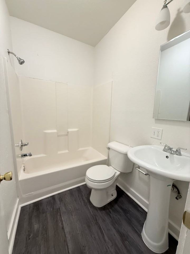 1216 E Pierce St - Photo 6 of 10