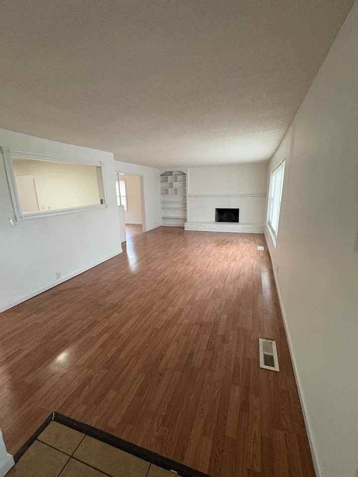 600 Frost Rd - Photo 2 of 12