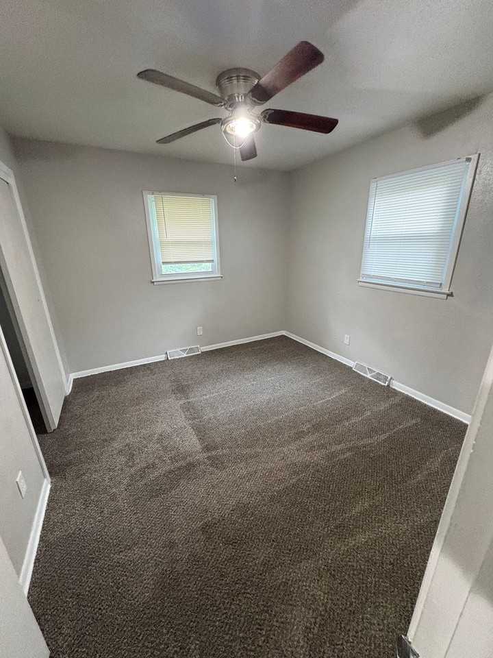 8407 E 98th Ter - Photo 5 of 8