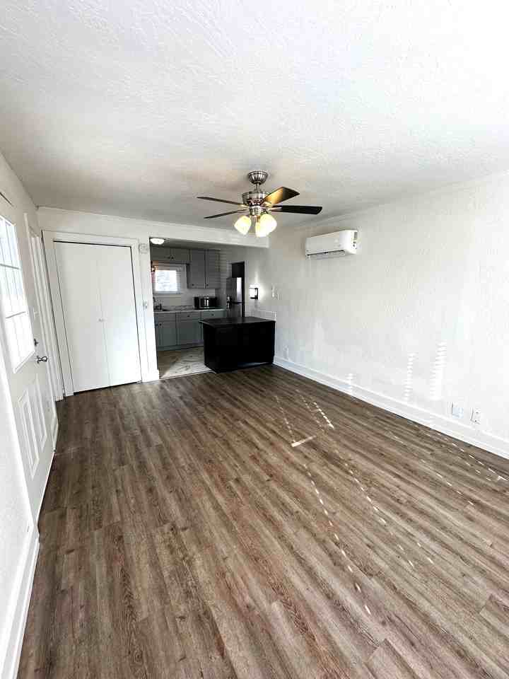 1521 Blaine St #3 - Photo 7 of 16