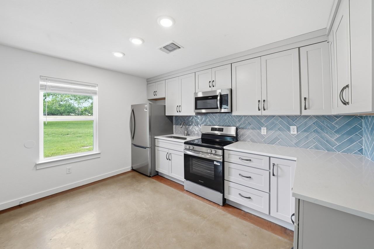 102 Rose Dr #B - Photo 7 of 24