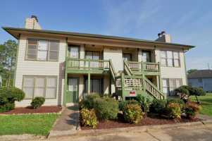 featured image of 12104 Carriage Ct Se