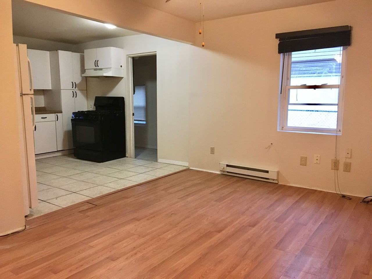 3503 Sollers Point Rd - Photo 5 of 24