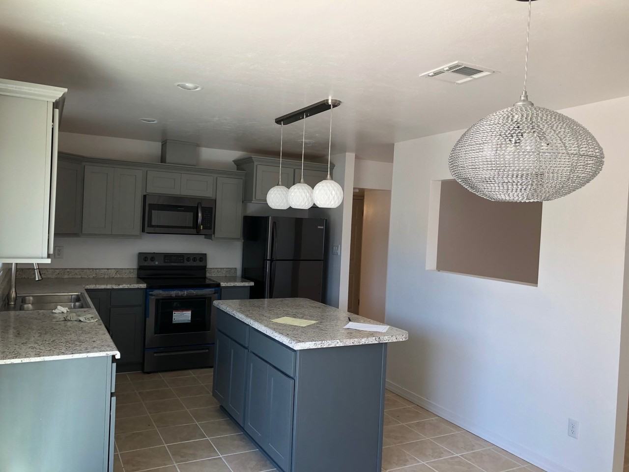 2830 S Madison Ave - Photo 2 of 13