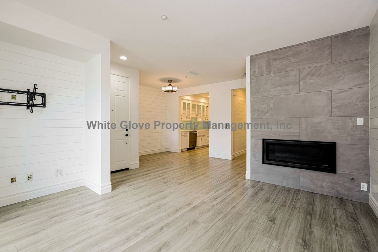 3 Elmhurst St - Photo 4 of 23