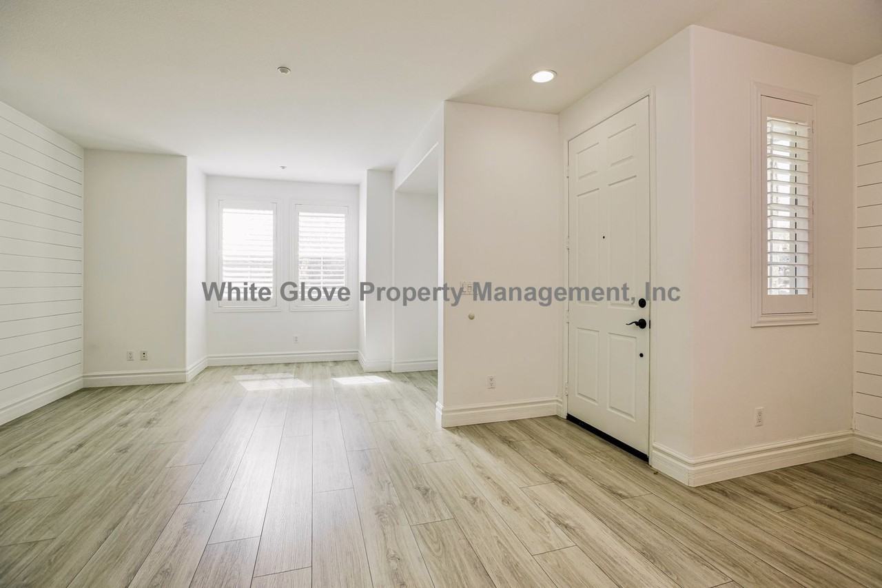 3 Elmhurst St - Photo 5 of 23