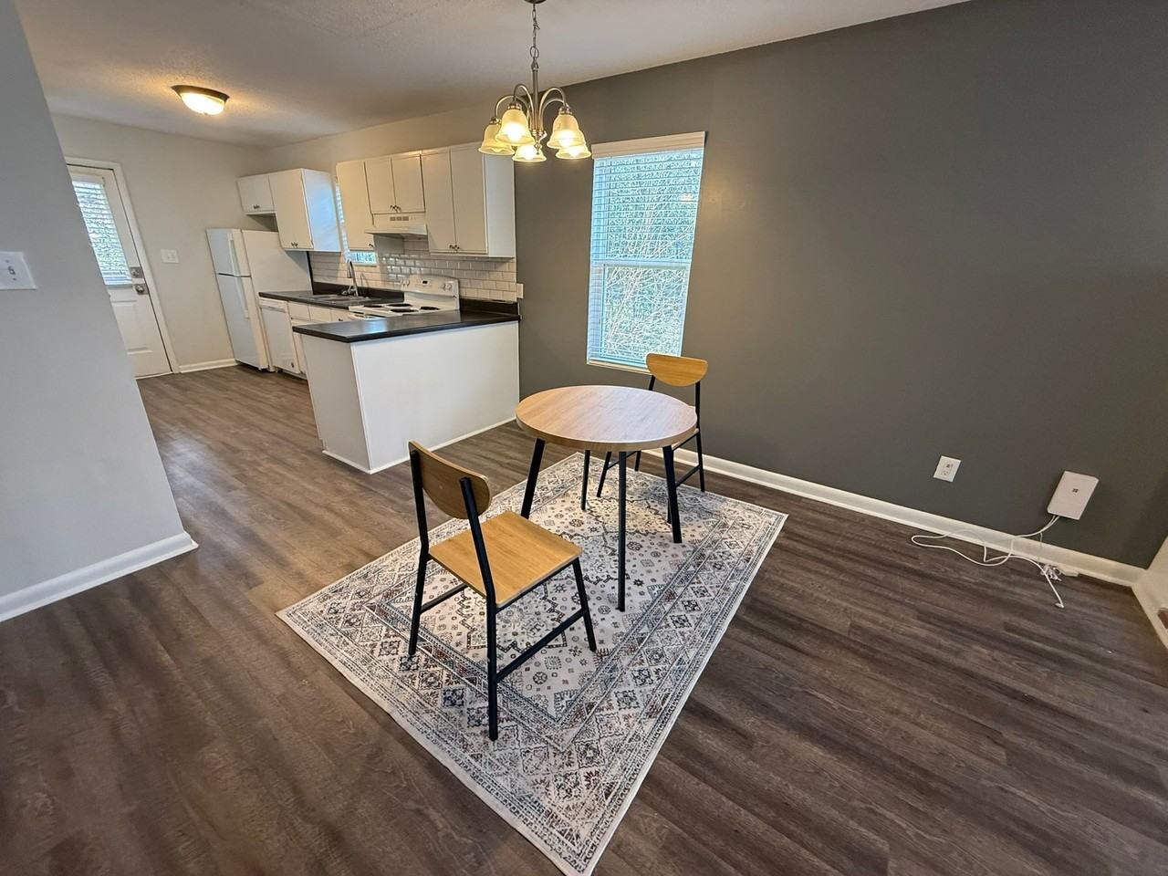 Collegeview Apartments - Photo 2 of 11