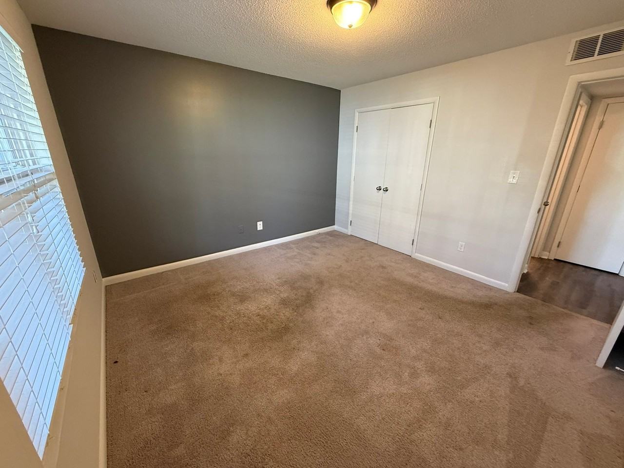 Collegeview Apartments - Photo 7 of 11