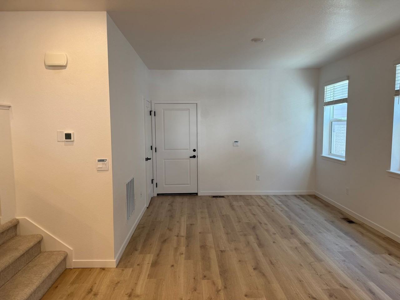 1358 S Chester St - Photo 6 of 25